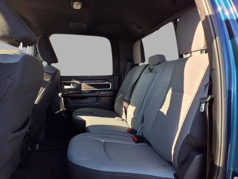 Used 2024 RAM 2500 Big Horn w/ Level 2 Equipment Group image 25