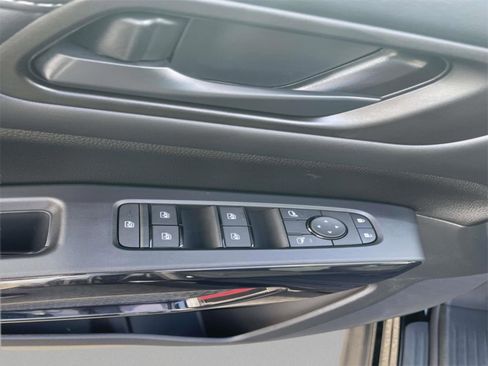 New 2025 Nissan Pathfinder SV image 15