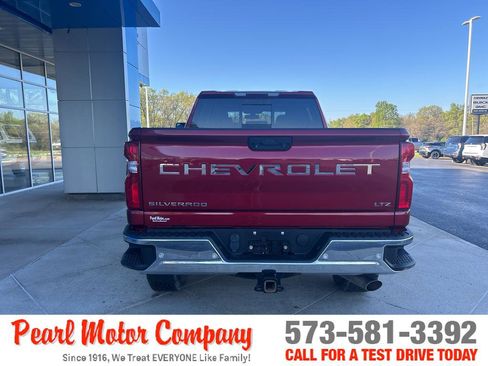 Used 2020 Chevrolet Silverado 2500 LTZ w/ LTZ Plus Package image 5