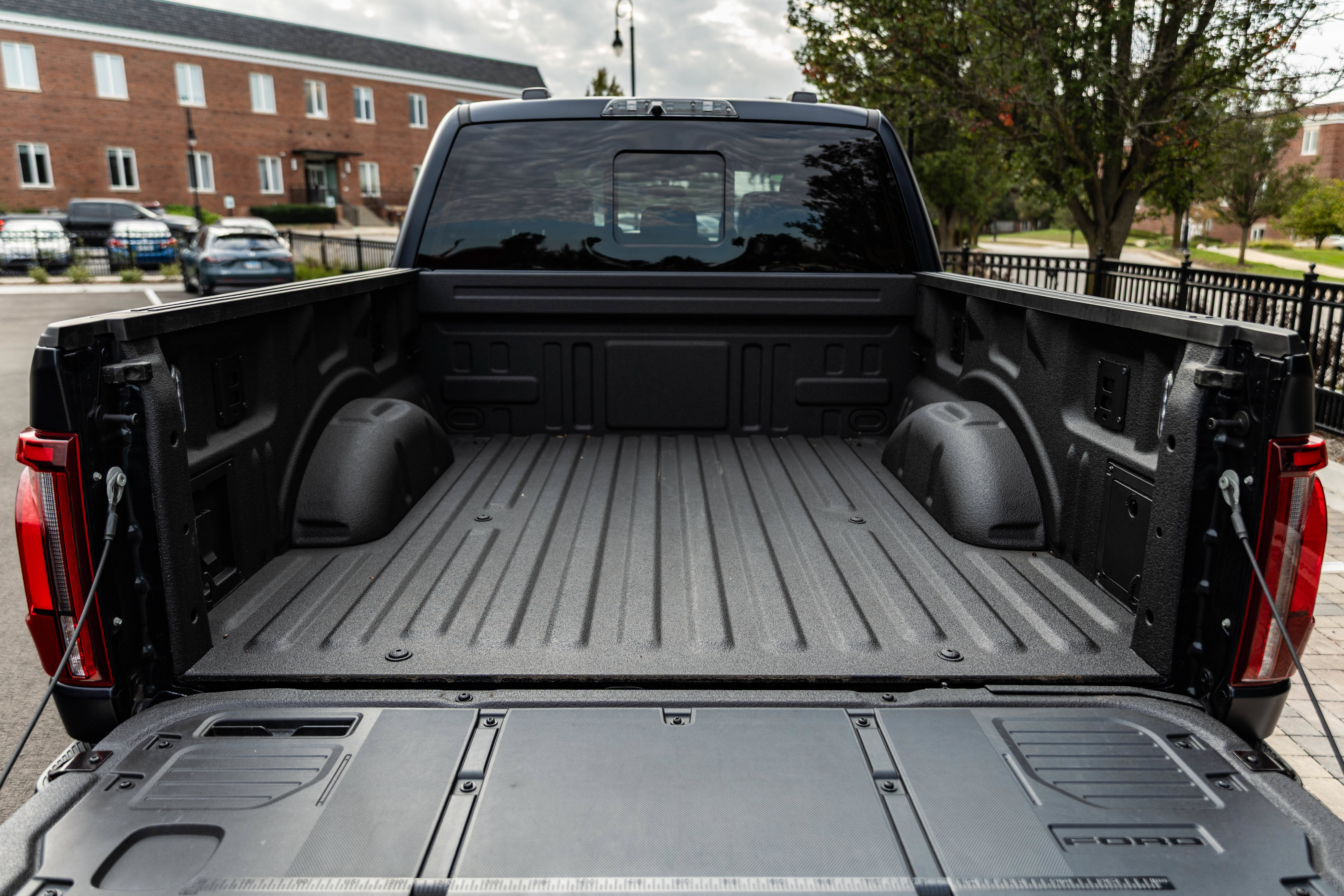 New 2025 Ford F150 Raptor w/ Equipment Group 803A Raptor R AWD/4WD image 17