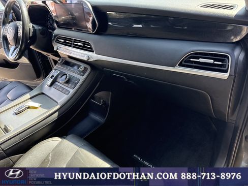 Used 2021 Hyundai Palisade Limited image 16