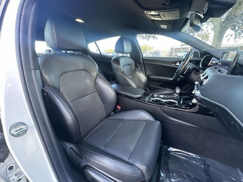 Certified 2022 Kia Stinger GT-Line image 28