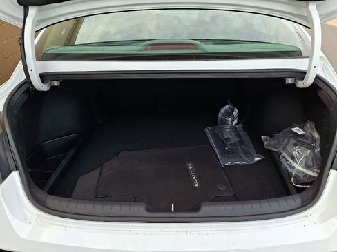 Certified 2025 Hyundai Elantra SEL w/ Cargo Package FWD image 30
