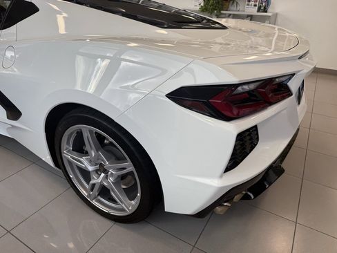 Used 2025 Chevrolet Corvette Stingray Coupe w/ 1LT image 16