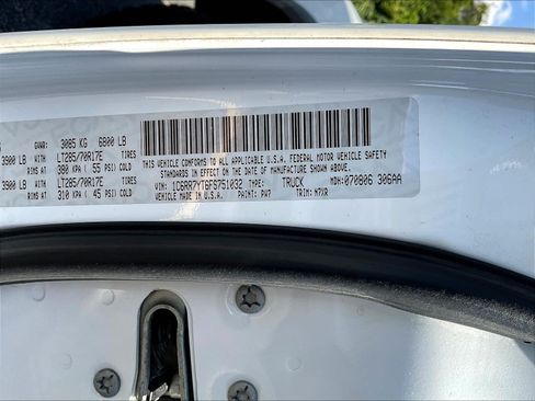 Used 2015 RAM 1500 Rebel AWD/4WD image 19