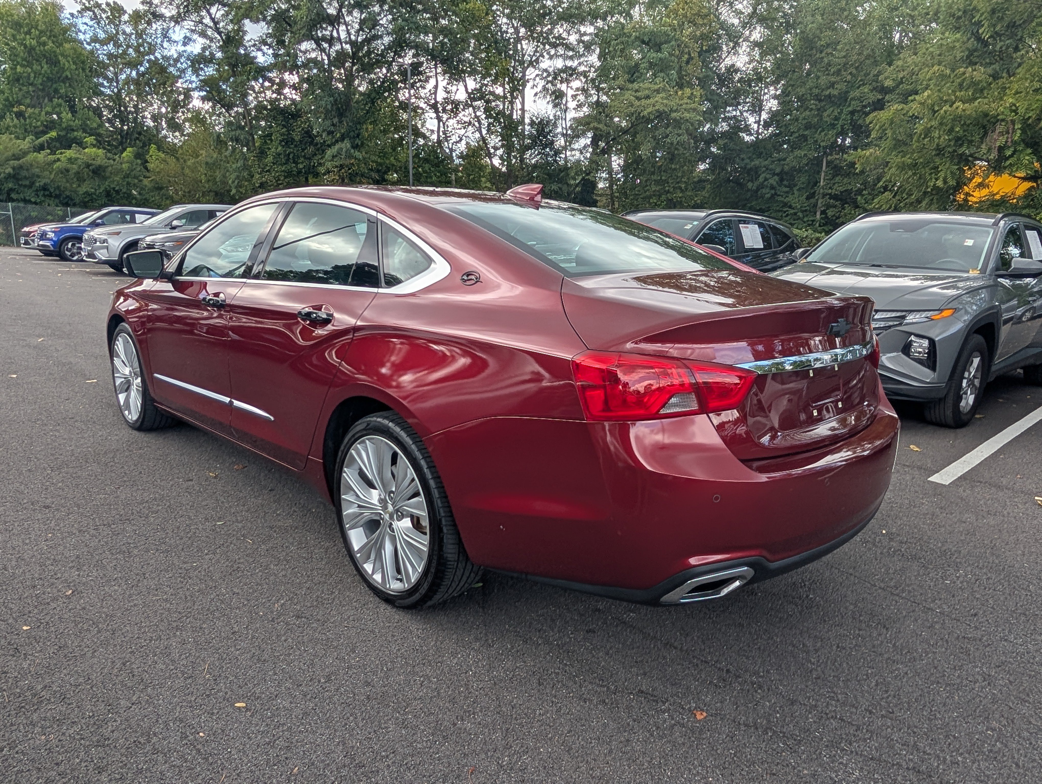 Used 2016 Chevrolet Impala LTZ w/ Enhanced Convenience Package FWD image 5
