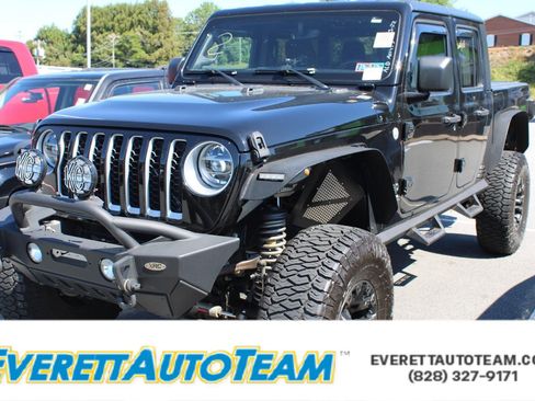Used 2020 Jeep Gladiator Overland AWD/4WD image 1