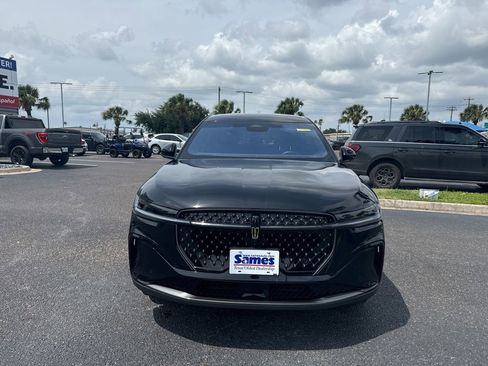 Certified 2024 Lincoln Nautilus Premier w/ Jet Appearance Package AWD/4WD image 6