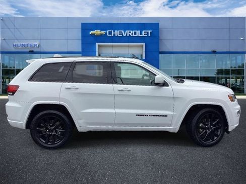 Used 2019 Jeep Grand Cherokee Altitude RWD image 5