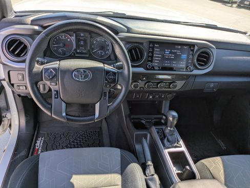 Certified 2023 Toyota Tacoma TRD Off-Road image 16