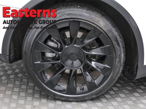 Used 2021 Tesla Model Y Long Range image 27