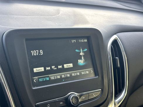 Used 2018 Chevrolet Equinox LT image 18