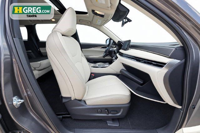 Used 2026 INFINITI QX60 Pure w/ Cargo Package FWD image 11