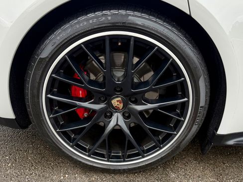 Used 2022 Porsche Panamera GTS w/ Premium Package AWD/4WD image 17