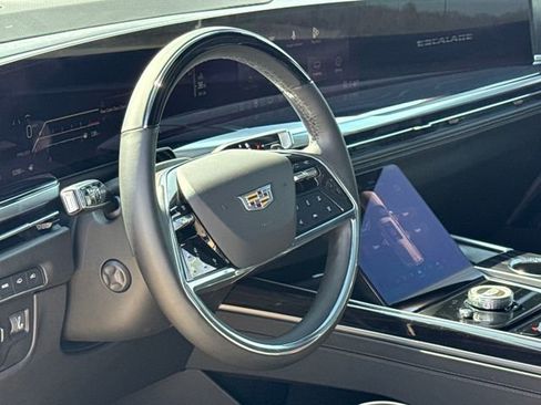 Used 2025 Cadillac Escalade Sport w/ Touring Package image 19