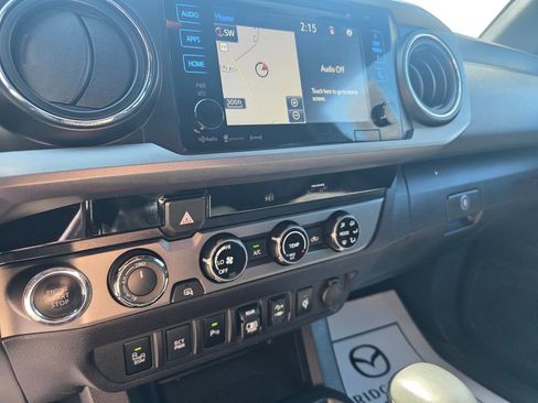 Used 2018 Toyota Tacoma TRD Sport w/ Technology Package image 19