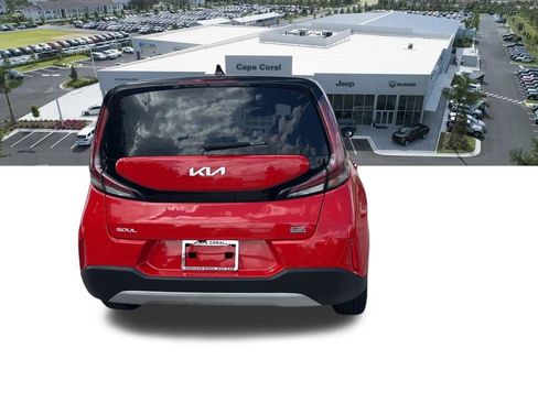 Used 2025 Kia Soul LX image 19