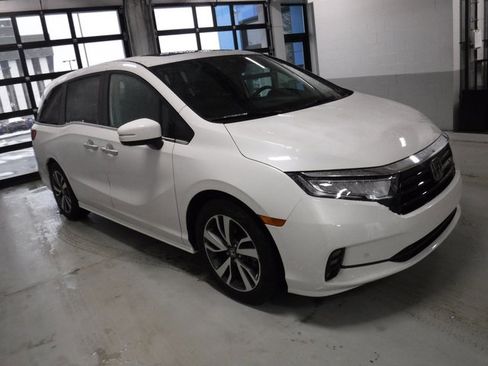 Used 2023 Honda Odyssey Touring image 6