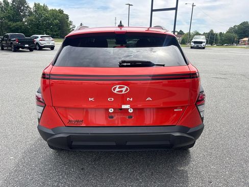 Used 2024 Hyundai Kona SEL AWD/4WD image 7