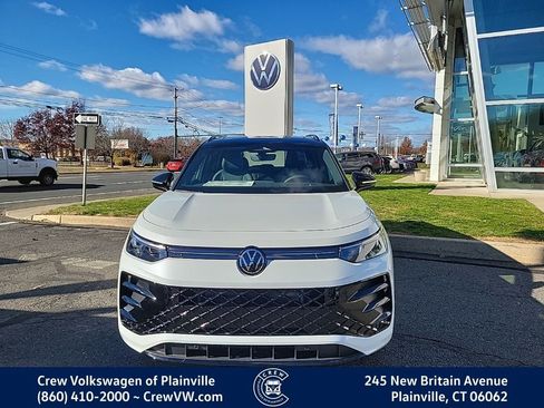 New 2026 Volkswagen Tiguan SE R-Line image 2