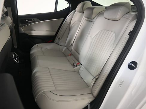 Used 2025 Genesis G70 2.5T w/ Sport Prestige Package RWD image 24