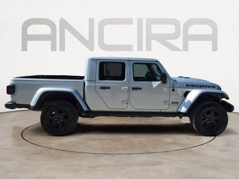 Used 2023 Jeep Gladiator Mojave AWD/4WD image 11
