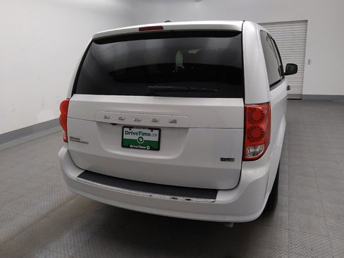Used 2019 Dodge Grand Caravan SE w/ UConnect Hands-Free Group FWD image 7