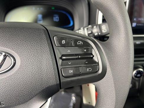 New 2026 Hyundai Venue SE image 16