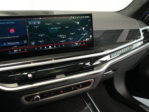 Used 2025 BMW X5 M60i AWD/4WD image 38