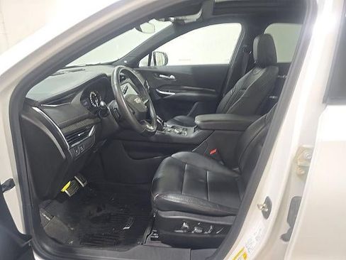 Used 2023 Cadillac XT4 Sport w/ Sun And Sound Package AWD/4WD image 3