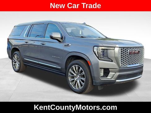 Used 2021 GMC Yukon XL Denali w/ Denali Premium Package image 1