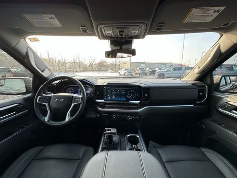 Used 2025 Chevrolet Silverado 1500 RST image 6
