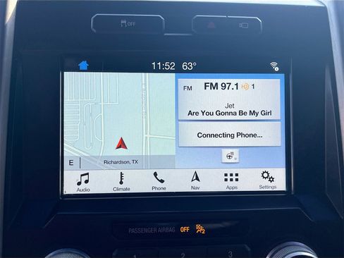 Used 2017 Ford F150 Platinum w/ Equipment Group 701A Luxury image 15