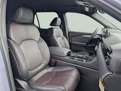 Used 2025 Honda Pilot Black Edition image 21
