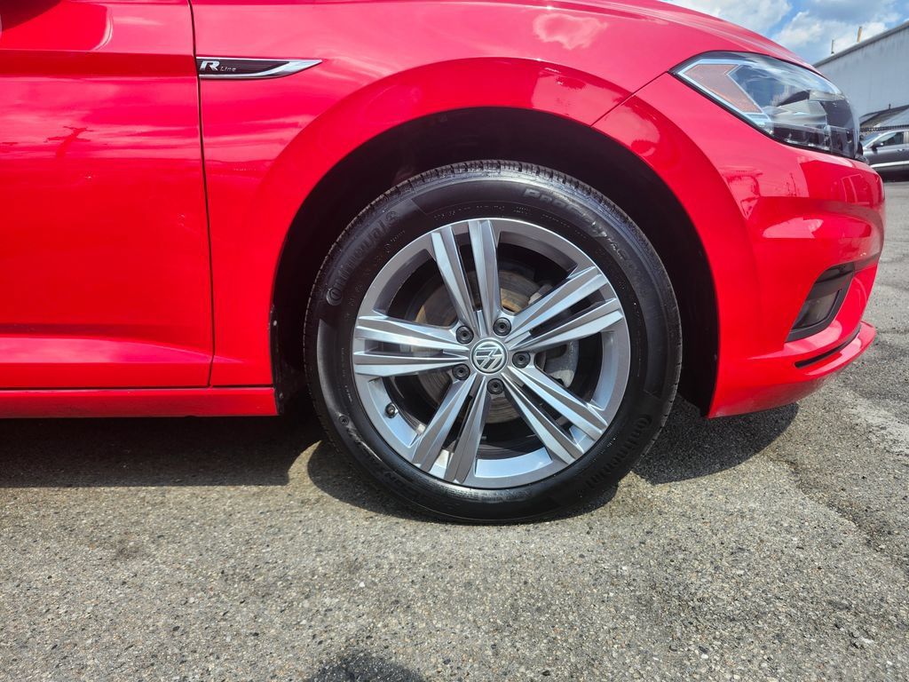 Used 2019 Volkswagen Jetta R-Line FWD image 14