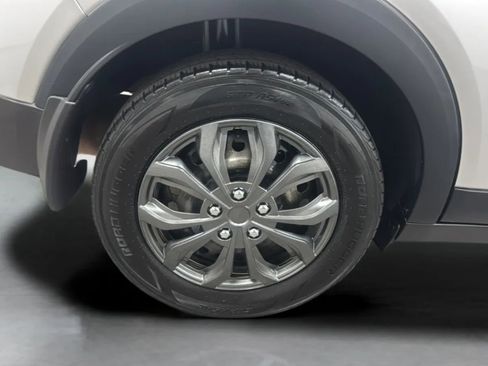 Used 2020 Nissan Kicks S FWD image 30