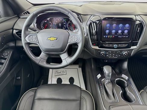Used 2023 Chevrolet Traverse Premier image 23