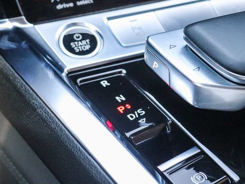Certified 2024 Audi Q8 e-tron Premium Plus w/ Premium Plus Package AWD/4WD image 25