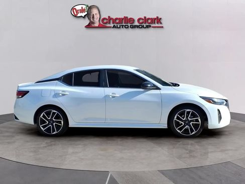 Used 2025 Nissan Sentra SR FWD image 6