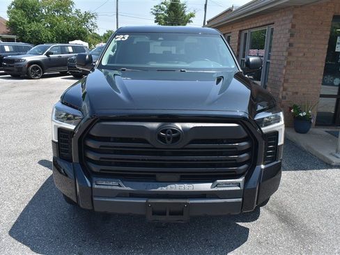 Used 2023 Toyota Tundra SR5 w/ SR5 Convenience Package AWD/4WD image 10