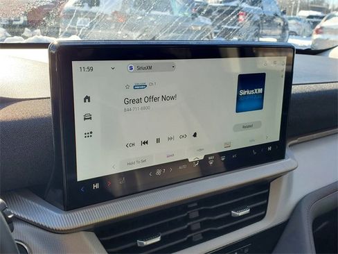 Used 2025 Ford Explorer Active w/ Active Comfort Package image 28