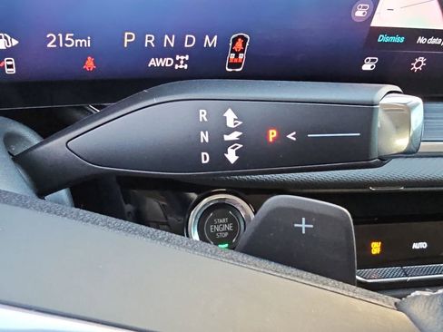 Used 2025 Buick Envision Preferred image 16