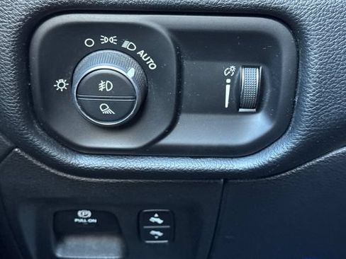 Used 2021 RAM 1500 Big Horn RWD image 41