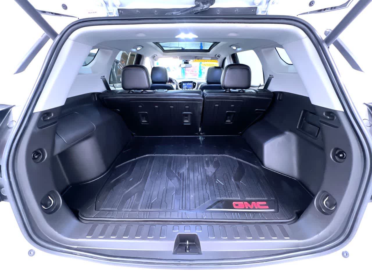 Used 2021 GMC Terrain SLT w/ LPO, Floor Liner Package FWD image 43