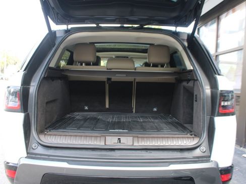 Used 2018 Land Rover Range Rover Sport HSE image 34