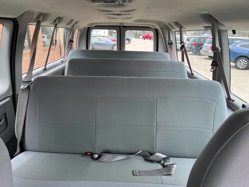 Used 2007 Ford E-350 and Econoline 350 XLT image 12