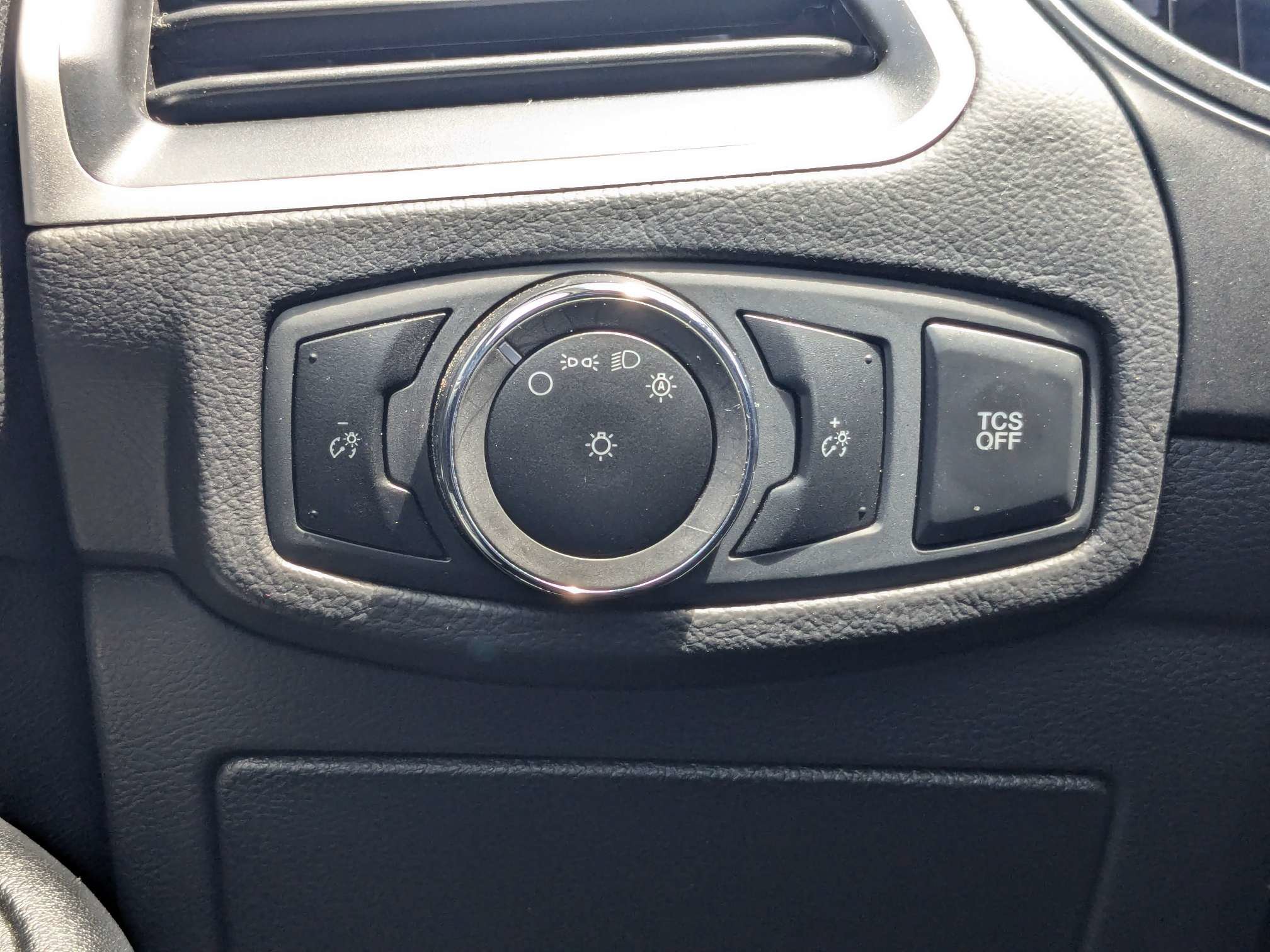 Used 2024 Ford Edge SEL AWD/4WD image 24
