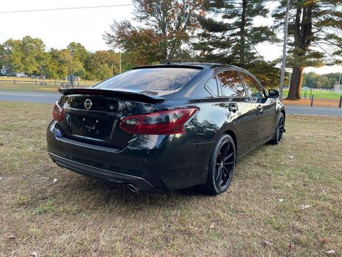 Used 2016 Nissan Altima 3.5 SL w/ 3.5 Technology Package image 7