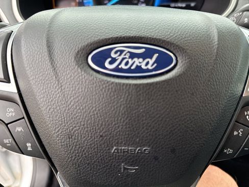 Used 2021 Ford Edge SEL w/ Convenience Package image 27