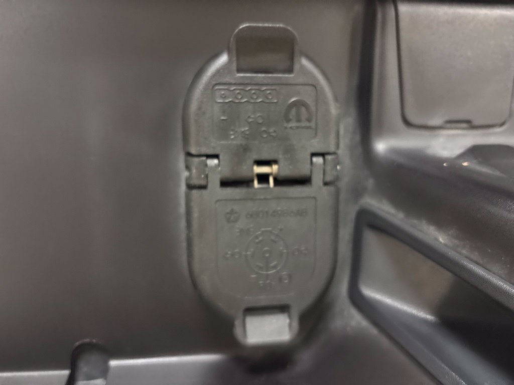 Used 2021 RAM 1500 Laramie AWD/4WD image 39